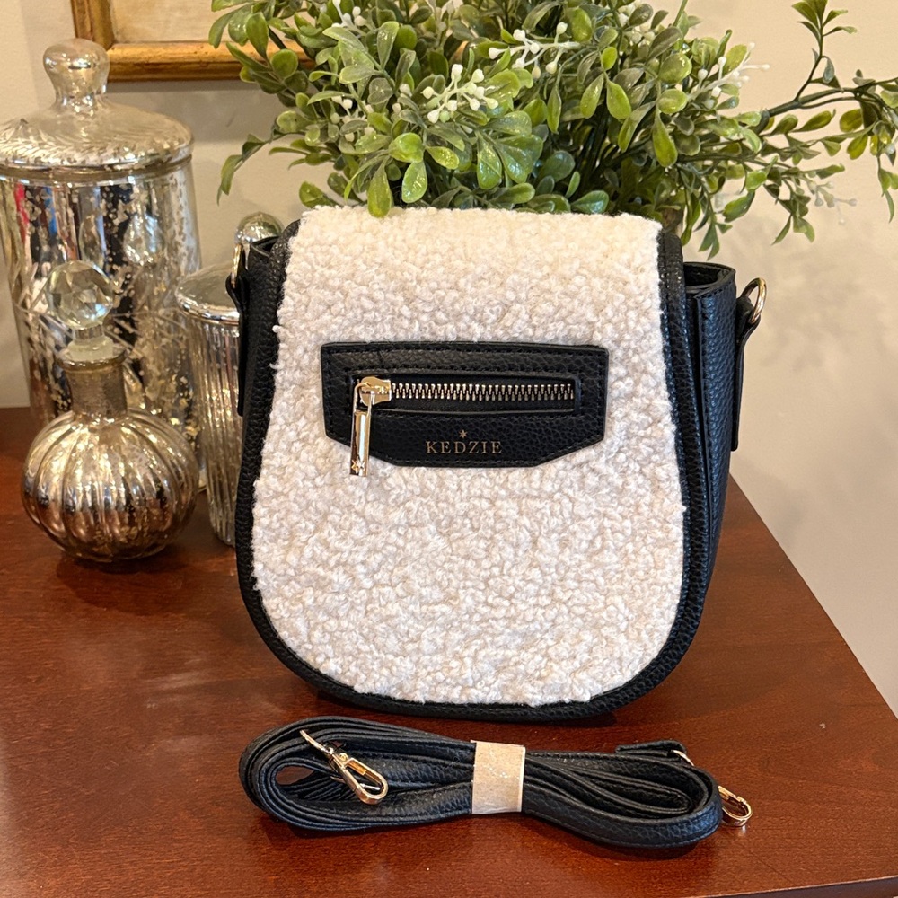 Kedzie Black & Ivory Camden Sherpa Crossbody Bag Plus 2 Extra Sherpa Straps - Picture 8 of 9